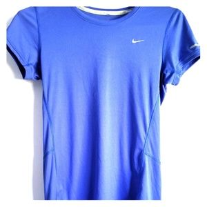 Nike workout T-SHIRT
